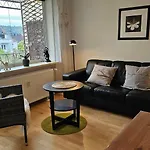 In Zentraler Und Ruhiger Lage Mit Balkon, Fusslaeufig Zur Innenstadt Appartamento